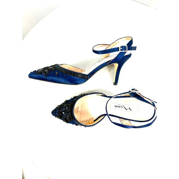 Vintage Navy Nina Heels  with black jewels Size 6M - Picture 1 of 10